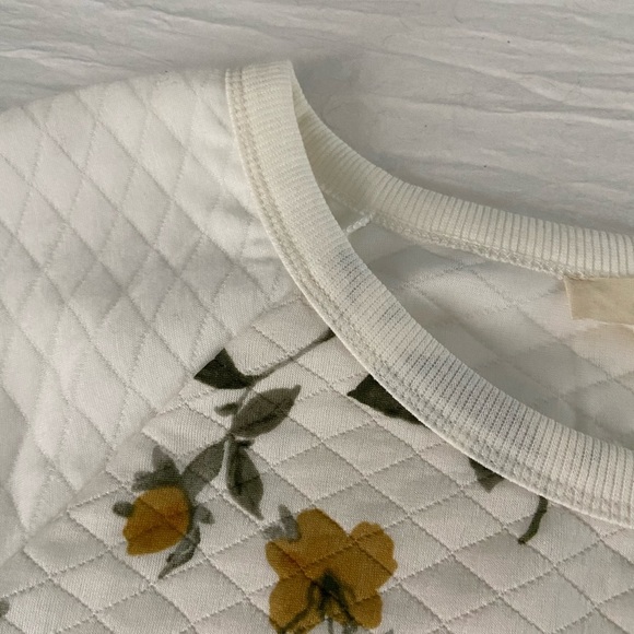 Quilted floral sweatshirt with raglan sleeves - NWOT - Picture 4 of 6